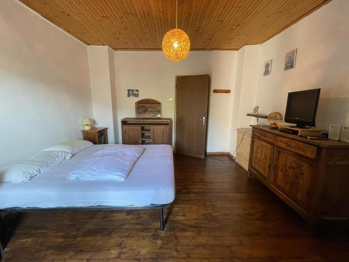 Casa Vacanza Pegrini Nel Centro Storico Di Gavi Eksteriør bilde